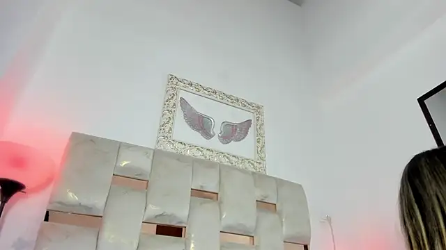 Lola Blondie online show from November 13, 2025, 12:37 pm