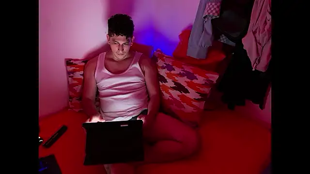 chicoinhibido online show from March 14, 2025, 11:11 pm