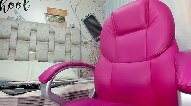 Snapshot of ANA-BULLOCK- chatting on March 13, 2025, 6:23 pm ANA-BULLOCK- online show from March 13, 2025, 6:23 pm