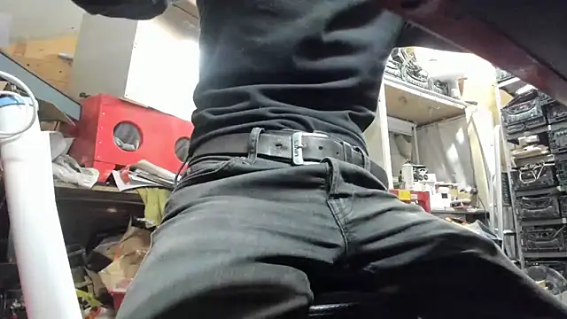 Snapshot of bisciu1976 chatting on March 7, 2025, 1:40 pm bisciu1976 online show from March 7, 2025, 1:40 pm