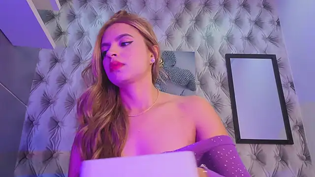 Snapshot of _Gabytaylor chatting on October 4, 2025, 11:41 am Gabytaylor online show from October 4, 2025, 11:41 am