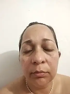 Snapshot of xxx_luluu chatting on November 5, 2025, 12:27 pm xxx luluu online show from November 5, 2025, 12:27 pm