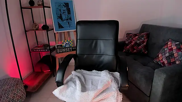 FireTheGun  online show from December 17, 2025, 10:21 am