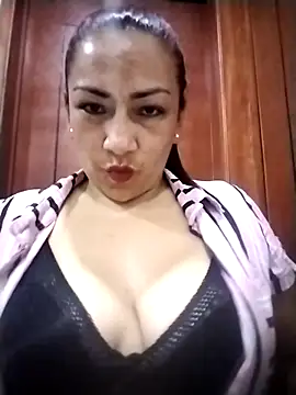 Snapshot of Carlasm- chatting on October 3, 2025, 10:18 pm Carlasm- online show from October 3, 2025, 10:18 pm