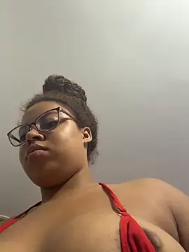 Snapshot of AlesiaCooper chatting on June 14, 2026, 10:56 pm AlesiaCooper online show from June 14, 2026, 10:56 pm