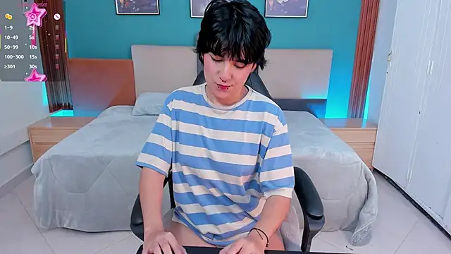 Snapshot of emma_cute7 chatting on June 20, 2026, 10:29 am emma cute7 online show from June 20, 2026, 10:29 am