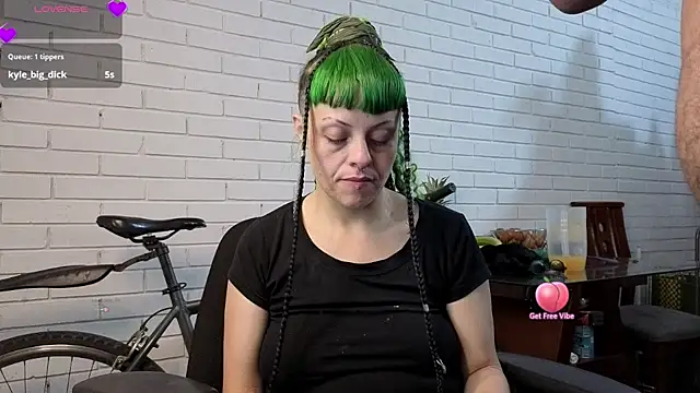 freyaa sorcerees online show from September 15, 2025, 7:52 am