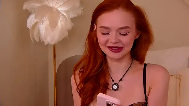 MiraBliss online show from November 4, 2025, 5:45 pm