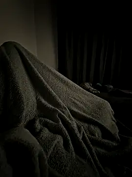 Snapshot of Smokeym123 chatting on October 17, 2025, 4:48 am Smokeym123 online show from October 17, 2025, 4:48 am