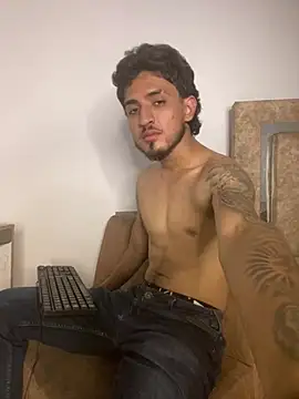 Snapshot of Zayn_kane chatting on May 31, 2026, 7:37 pm Zayn kane online show from May 31, 2026, 7:37 pm