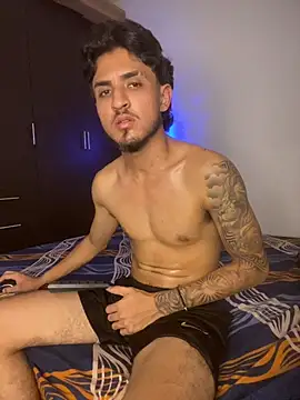 Snapshot of Zayn_kane chatting on June 26, 2026, 5:23 am Zayn kane online show from June 26, 2026, 5:23 am