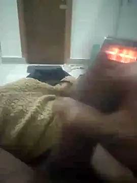 hotroci online show from March 10, 2025, 3:09 pm