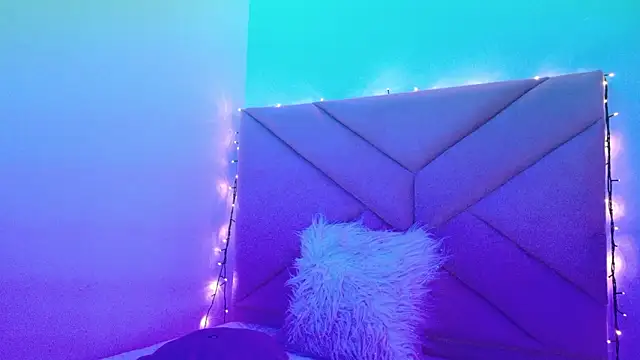 eva sin18 online show from February 13, 2026, 11:23 pm