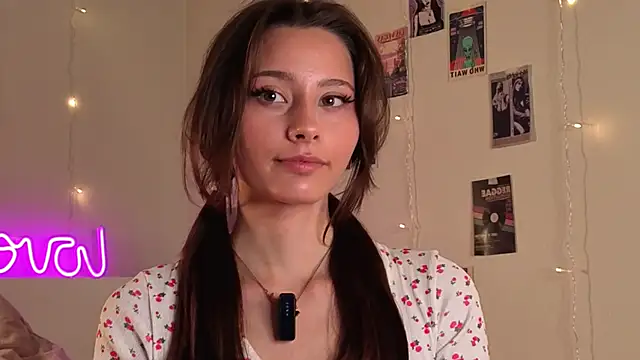 Snapshot of EditaBails chatting on September 20, 2025, 6:42 pm EditaBails online show from September 20, 2025, 6:42 pm