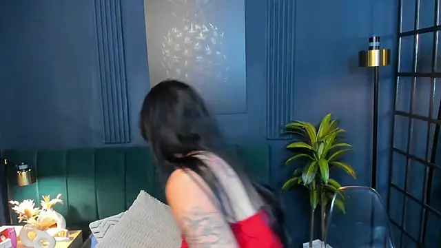 roxy hell online show from February 14, 2026, 12:24 pm