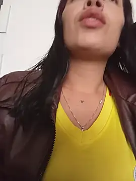 Nathaly 12 online show from June 17, 2026, 7:04 pm