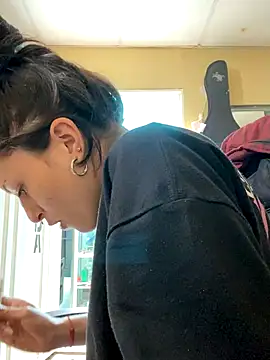 val zx online show from October 16, 2025, 5:25 pm