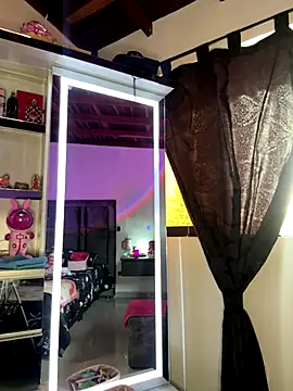 Snapshot of Paulet_Johnson chatting on November 23, 2025, 8:52 pm Paulet Johnson online show from November 23, 2025, 8:52 pm