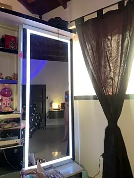 Snapshot of Paulet_Johnson chatting on November 26, 2025, 8:54 pm Paulet Johnson online show from November 26, 2025, 8:54 pm