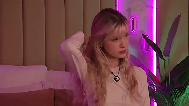 Snapshot of BellaSecrett chatting on November 26, 2025, 3:51 am BellaSecrett online show from November 26, 2025, 3:51 am