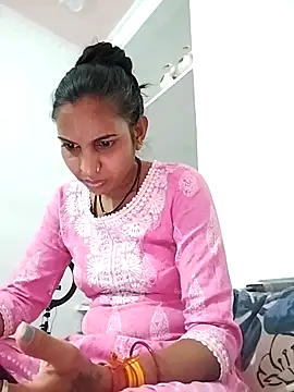 Hotty-Nidhi online show from March 10, 2025, 9:43 am