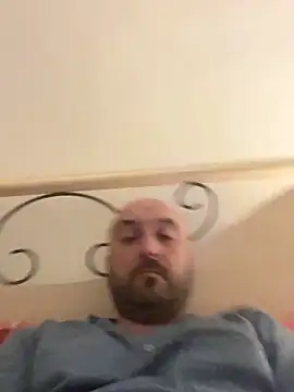 Snapshot of maxxxio12 chatting on March 8, 2025, 11:37 am maxxxio12 online show from March 8, 2025, 11:37 am