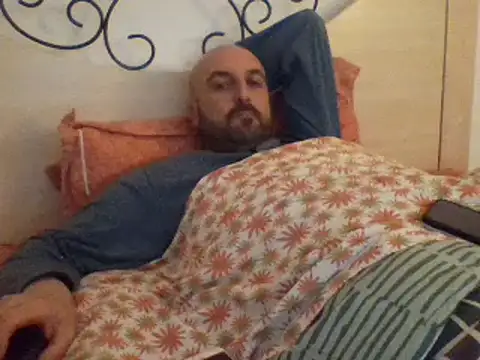 Snapshot of maxxxio12 chatting on March 9, 2025, 9:14 pm maxxxio12 online show from March 9, 2025, 9:14 pm