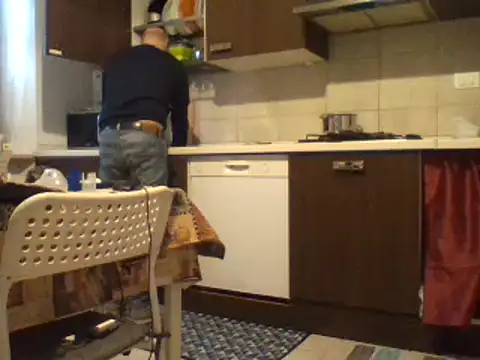 Snapshot of maxxxio12 chatting on March 13, 2025, 12:35 pm maxxxio12 online show from March 13, 2025, 12:35 pm