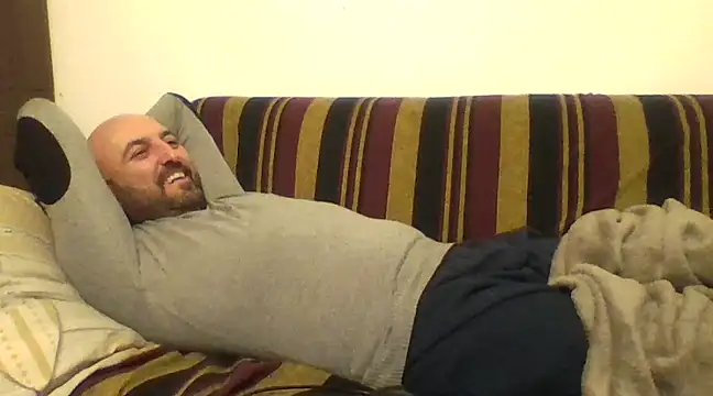 Snapshot of maxxxio12 chatting on March 20, 2025, 5:47 pm maxxxio12 online show from March 20, 2025, 5:47 pm