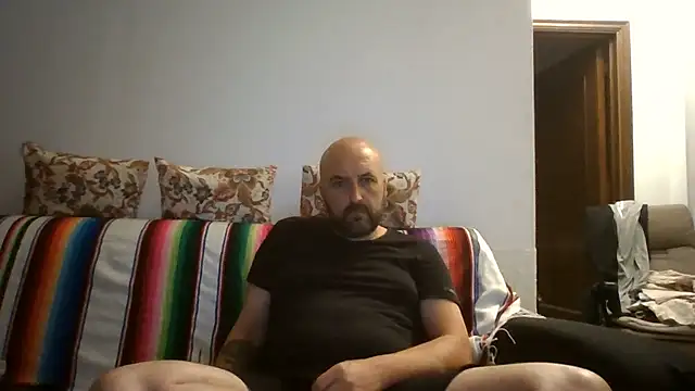 Snapshot of maxxxio12 chatting on July 23, 2026, 8:18 pm maxxxio12 online show from July 23, 2026, 8:18 pm