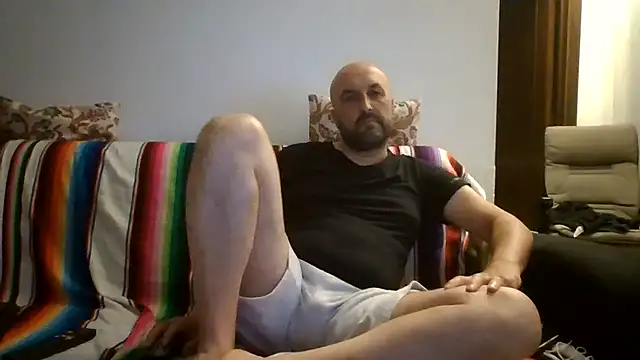 Snapshot of maxxxio12 chatting on July 28, 2026, 7:15 pm maxxxio12 online show from July 28, 2026, 7:15 pm