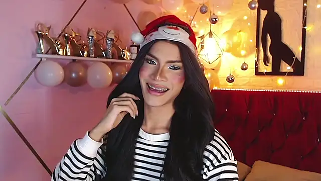 agatha rodriguez online show from December 14, 2025, 7:40 pm