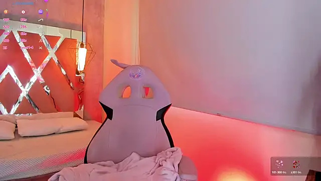 adara evanss online show from November 4, 2025, 8:52 pm