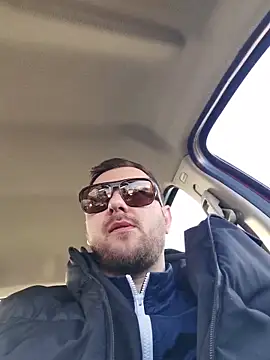 Snapshot of hugedickedd chatting on February 14, 2026, 2:03 pm hugedickedd online show from February 14, 2026, 2:03 pm