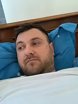 Snapshot of hugedickedd chatting on March 26, 2026, 9:26 am hugedickedd online show from March 26, 2026, 9:26 am