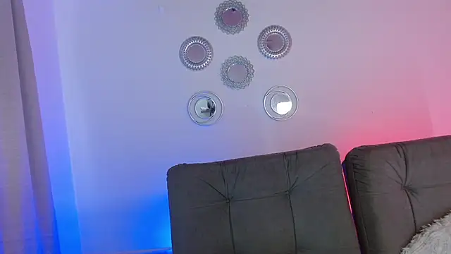 julian vogue online show from March 15, 2025, 6:54 pm