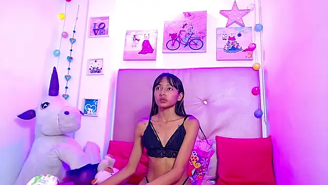 Snapshot of lili_roussi chatting on March 14, 2025, 9:57 am lili roussi online show from March 14, 2025, 9:57 am