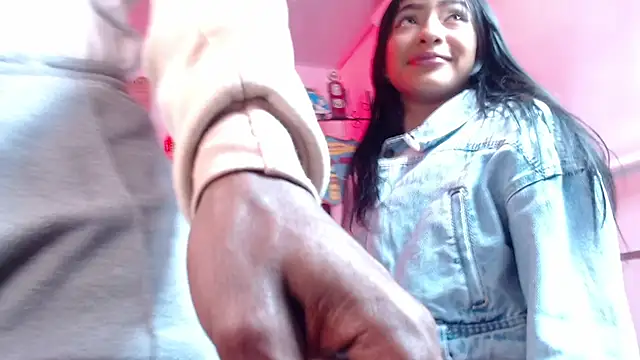 Snapshot of lili_roussi chatting on October 3, 2025, 4:53 am lili roussi online show from October 3, 2025, 4:53 am