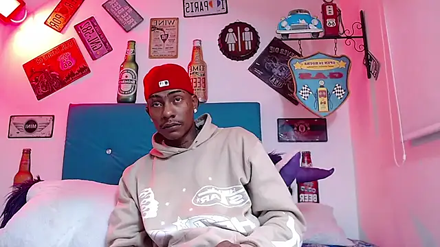 Snapshot of lili_roussi chatting on November 21, 2025, 12:43 am lili roussi online show from November 21, 2025, 12:43 am