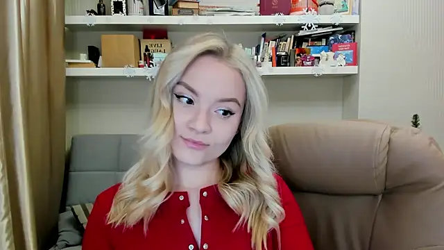 Snapshot of Kara_Smith_ chatting on December 14, 2025, 10:47 pm Kara Smith online show from December 14, 2025, 10:47 pm