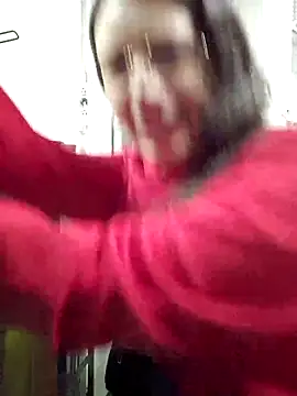 Snapshot of HOLY_DOLL chatting on October 17, 2025, 10:45 pm HOLY DOLL online show from October 17, 2025, 10:45 pm