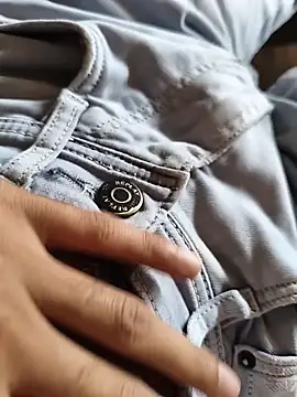 Snapshot of Mr_skywalker chatting on October 28, 2025, 5:44 am Mr skywalker online show from October 28, 2025, 5:44 am