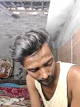 India HOT23 online show from December 4, 2025, 7:28 am