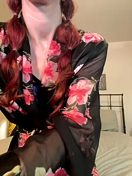 SusieandLacey online show from November 3, 2025, 12:24 am