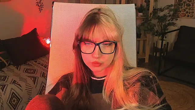 MemoryCadence online show from November 5, 2025, 3:01 pm