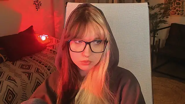 MemoryCadence online show from November 6, 2025, 1:23 pm