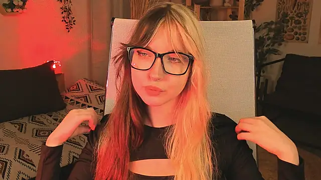 MemoryCadence online show from November 8, 2025, 3:34 pm