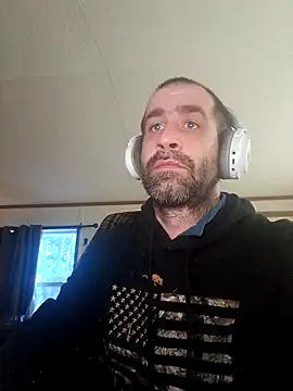 Snapshot of mayg chatting on January 15, 2026, 10:35 pm mayg online show from January 15, 2026, 10:35 pm