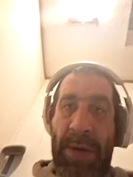 Snapshot of mayg chatting on February 17, 2026, 6:43 am mayg online show from February 17, 2026, 6:43 am