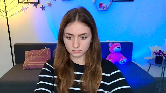 Snapshot of LilyHaart chatting on March 11, 2025, 5:35 pm LilyHaart online show from March 11, 2025, 5:35 pm